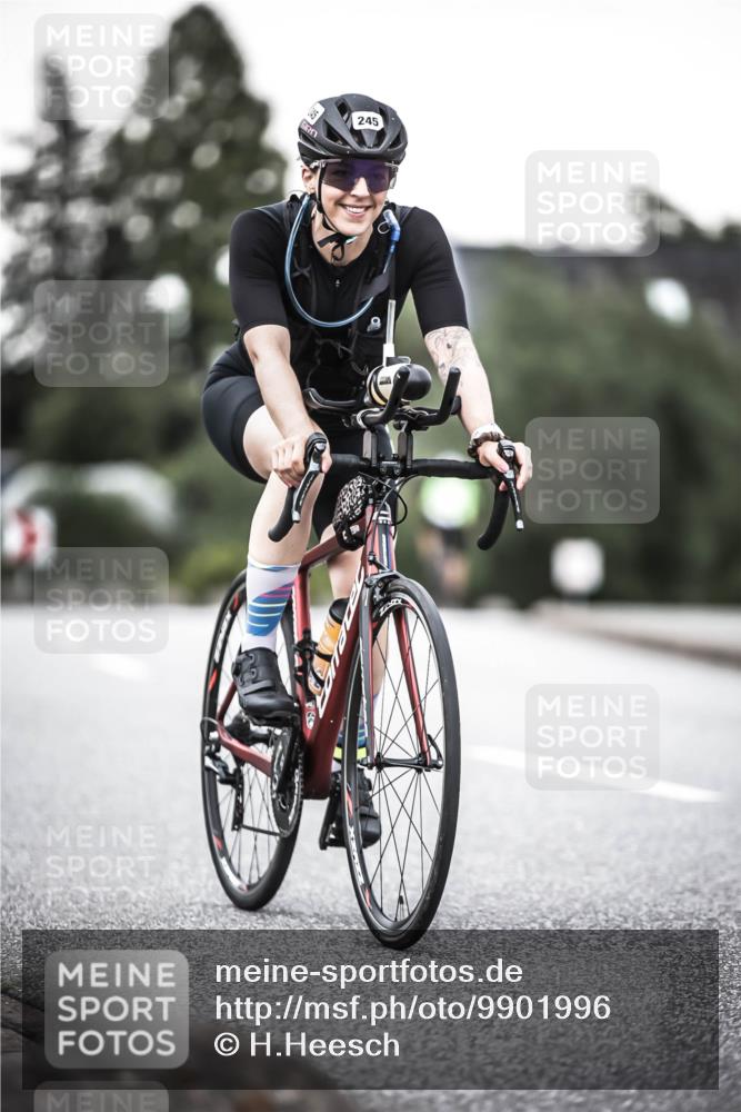 21.06.2026 - 29. Vierlanden-Triathlon H.Heesch http://msf.ph/oto/9901996 21.06.2026 10:12:42 Radfahren 245 meine-sportfotos.de