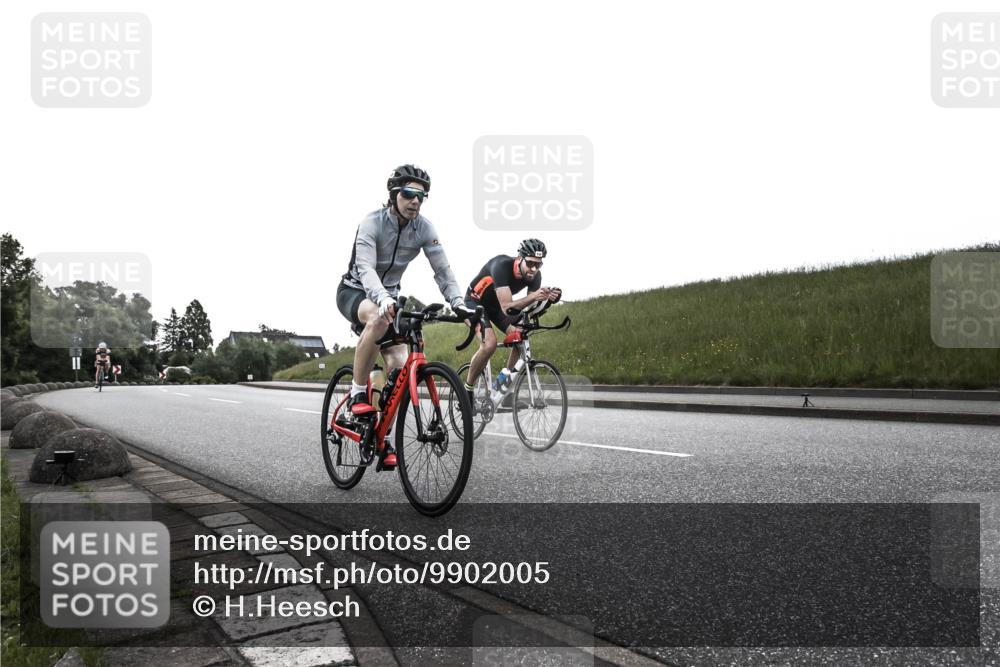 21.06.2026 - 29. Vierlanden-Triathlon H.Heesch http://msf.ph/oto/9902005 21.06.2026 09:30:39 Radfahren 147, 159, 225, 248 meine-sportfotos.de