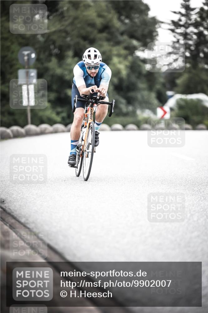21.06.2026 - 29. Vierlanden-Triathlon H.Heesch http://msf.ph/oto/9902007 21.06.2026 09:43:18 Radfahren 70 meine-sportfotos.de