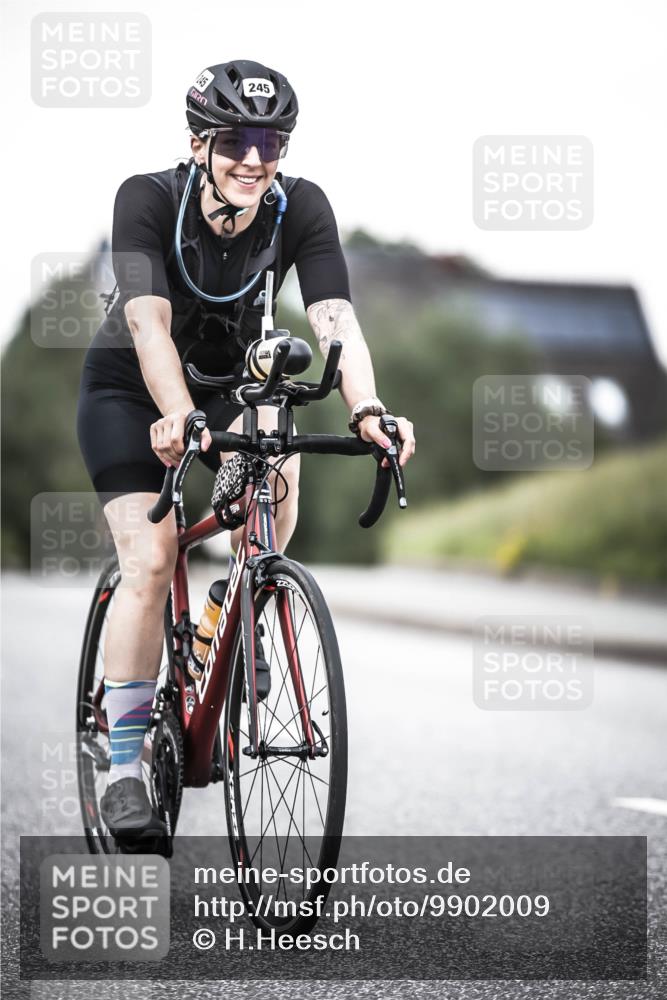 21.06.2026 - 29. Vierlanden-Triathlon H.Heesch http://msf.ph/oto/9902009 21.06.2026 10:12:42 Radfahren 245 meine-sportfotos.de