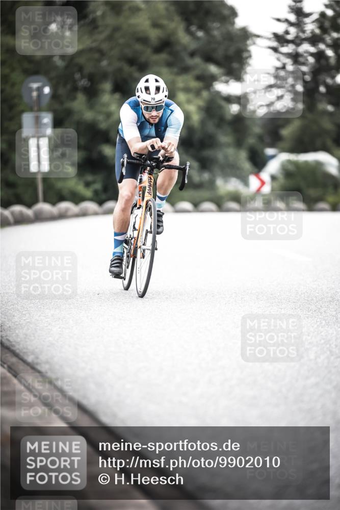 21.06.2026 - 29. Vierlanden-Triathlon H.Heesch http://msf.ph/oto/9902010 21.06.2026 09:43:18 Radfahren 70 meine-sportfotos.de