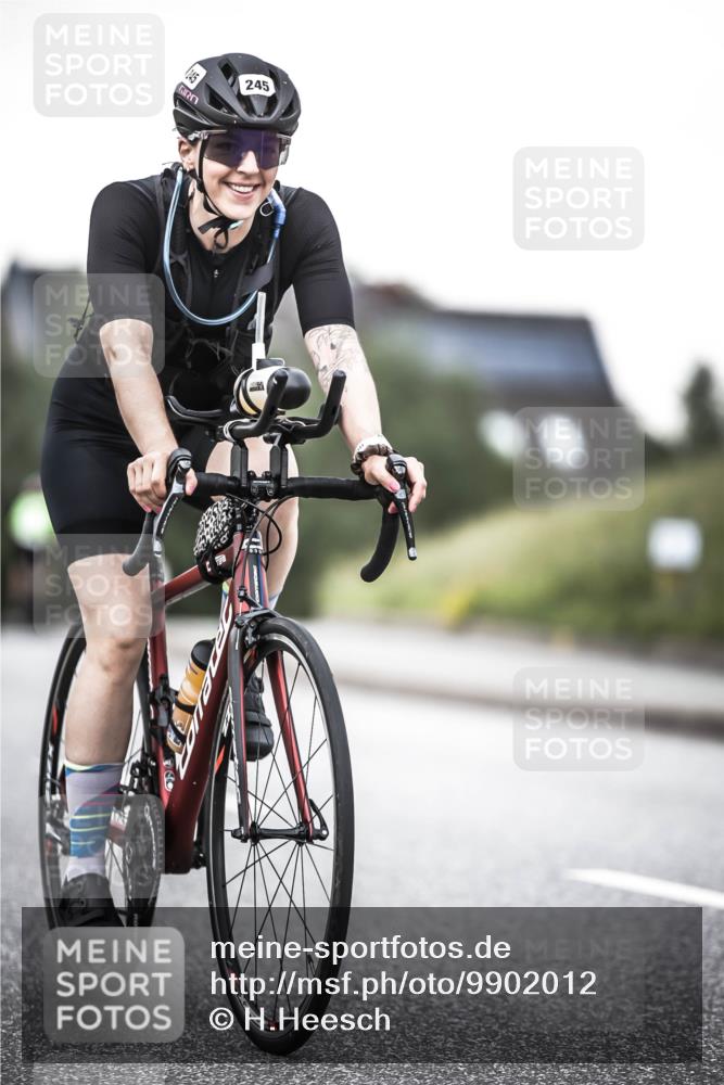 21.06.2026 - 29. Vierlanden-Triathlon H.Heesch http://msf.ph/oto/9902012 21.06.2026 10:12:42 Radfahren 245 meine-sportfotos.de