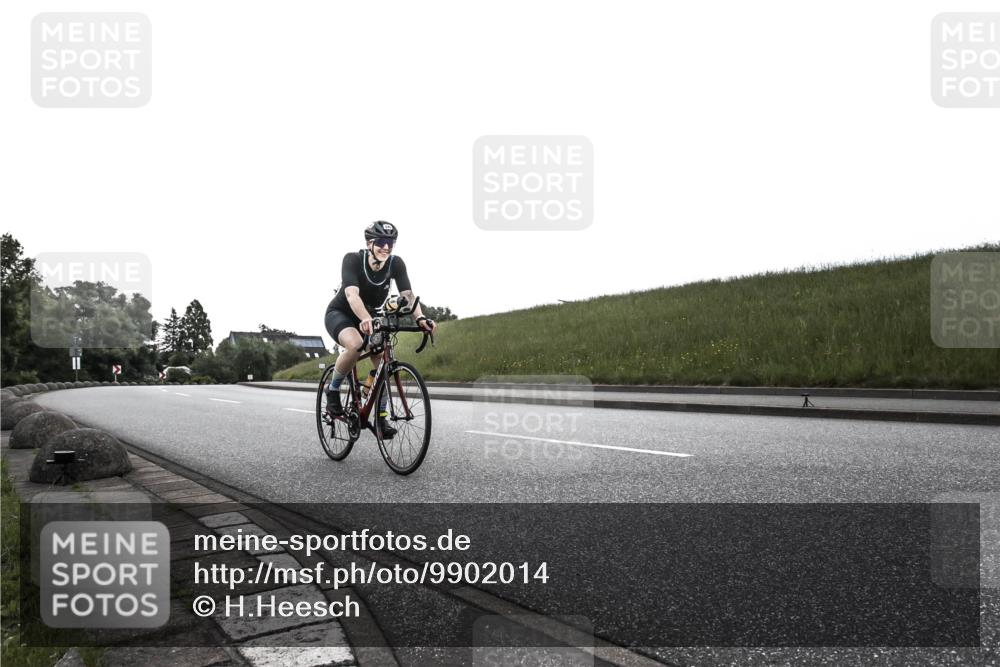21.06.2026 - 29. Vierlanden-Triathlon H.Heesch http://msf.ph/oto/9902014 21.06.2026 09:31:08 Radfahren 2, 115, 124, 167, 245 meine-sportfotos.de
