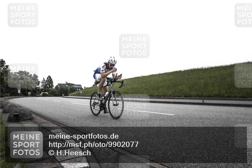 21.06.2026 - 29. Vierlanden-Triathlon H.Heesch http://msf.ph/oto/9902077 21.06.2026 09:33:35 Radfahren 25 meine-sportfotos.de