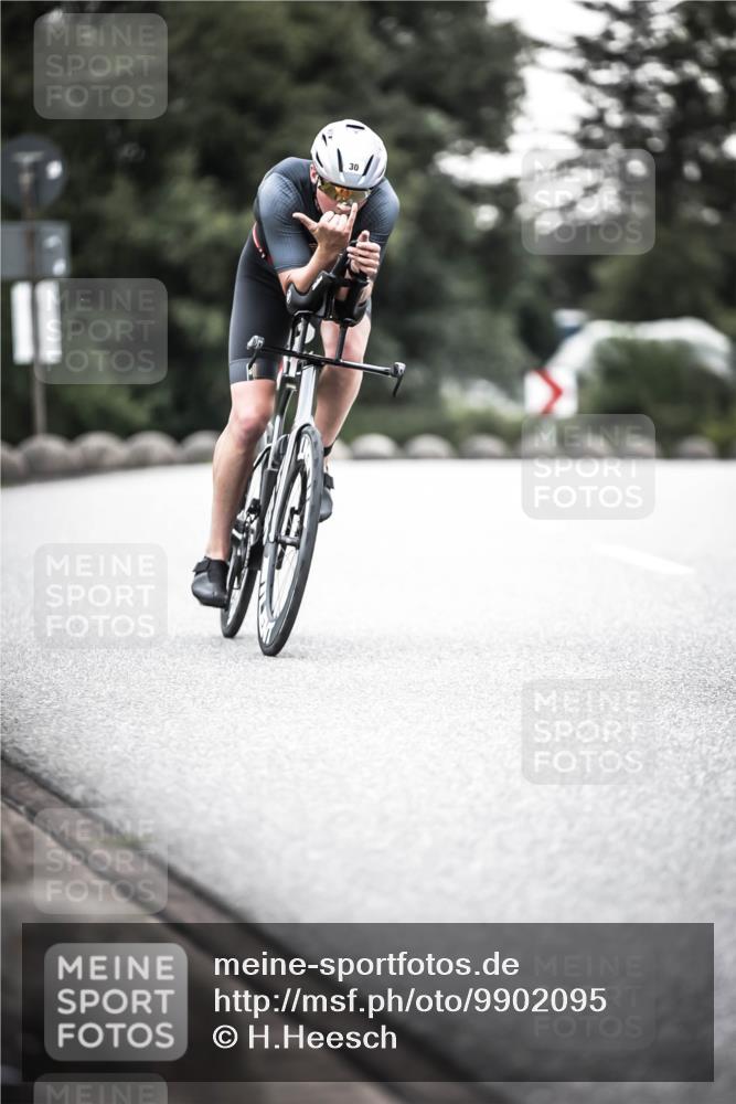 21.06.2026 - 29. Vierlanden-Triathlon H.Heesch http://msf.ph/oto/9902095 21.06.2026 09:45:05 Radfahren 30, 284 meine-sportfotos.de