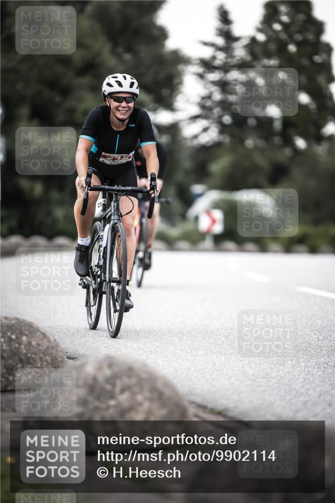 21.06.2026 - 29. Vierlanden-Triathlon H.Heesch http://msf.ph/oto/9902114 21.06.2026 10:13:07 Radfahren 36, 48, 70, 180, 232, 275, 429 meine-sportfotos.de