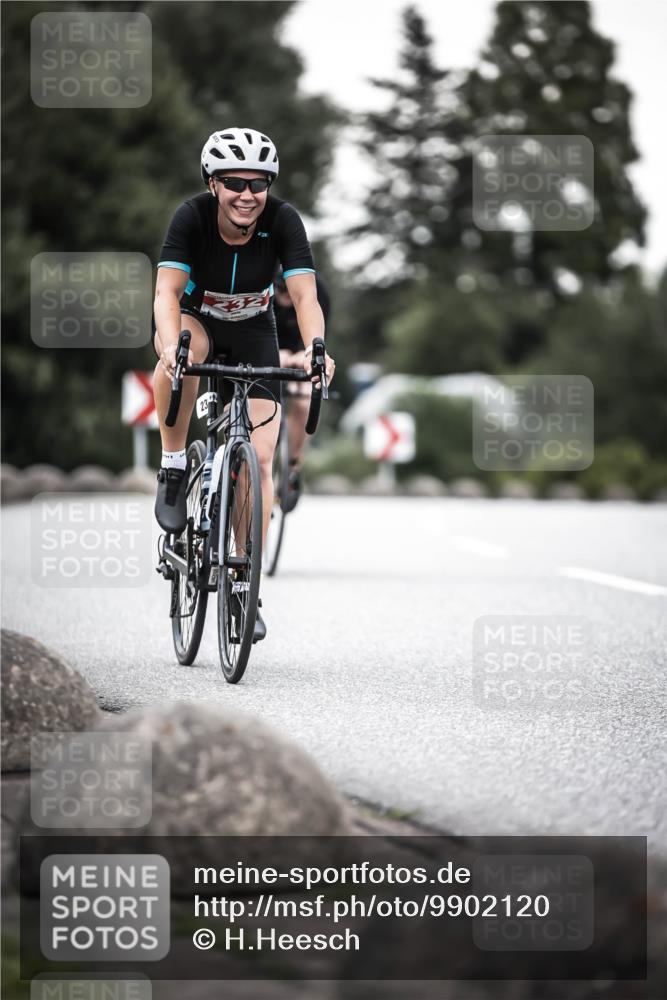 21.06.2026 - 29. Vierlanden-Triathlon H.Heesch http://msf.ph/oto/9902120 21.06.2026 10:13:07 Radfahren 36, 48, 70, 180, 232, 275, 429 meine-sportfotos.de