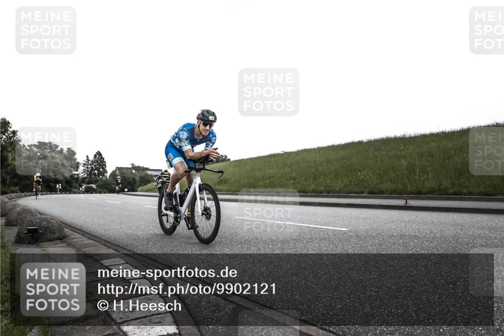 21.06.2026 - 29. Vierlanden-Triathlon H.Heesch http://msf.ph/oto/9902121 21.06.2026 09:35:38 Radfahren 9, 139, 179 meine-sportfotos.de