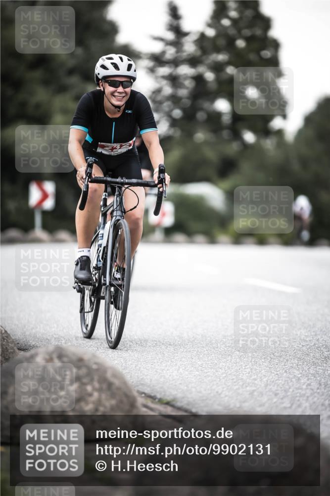 21.06.2026 - 29. Vierlanden-Triathlon H.Heesch http://msf.ph/oto/9902131 21.06.2026 10:13:07 Radfahren 36, 48, 70, 180, 232, 275, 429 meine-sportfotos.de