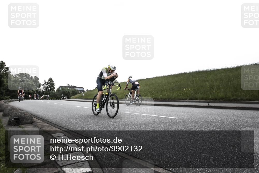 21.06.2026 - 29. Vierlanden-Triathlon H.Heesch http://msf.ph/oto/9902132 21.06.2026 09:35:50 Radfahren 105, 122, 161, 279 meine-sportfotos.de