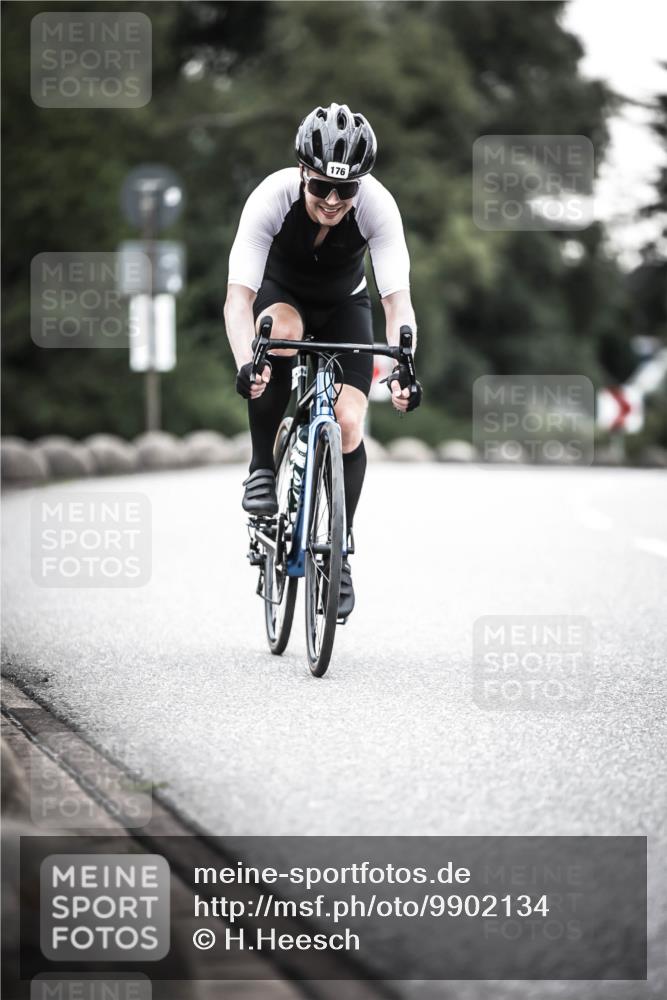 21.06.2026 - 29. Vierlanden-Triathlon H.Heesch http://msf.ph/oto/9902134 21.06.2026 09:45:38 Radfahren 20, 176, 226 meine-sportfotos.de