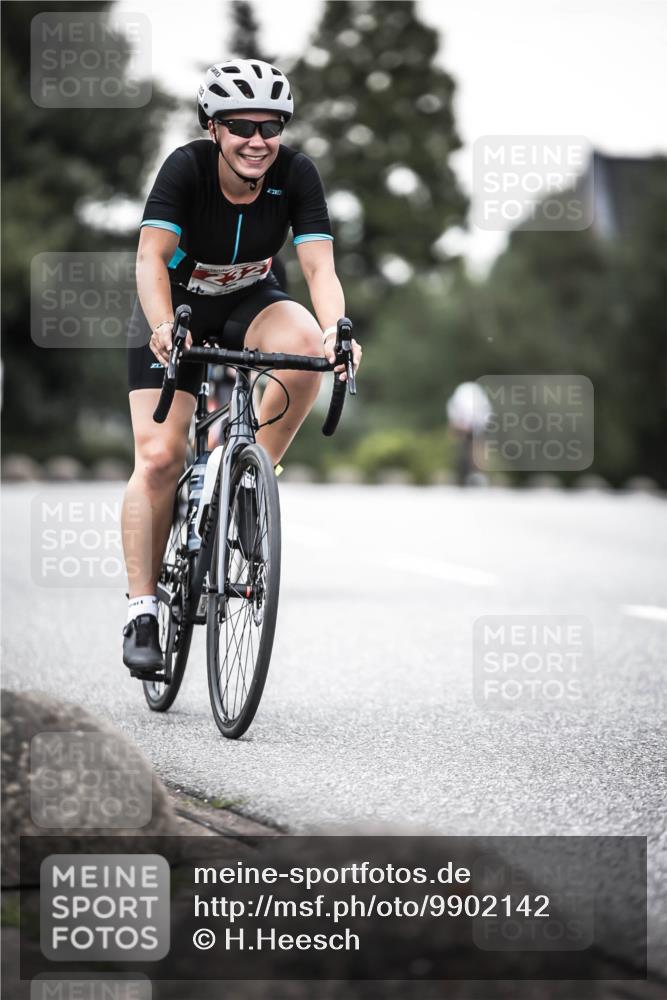 21.06.2026 - 29. Vierlanden-Triathlon H.Heesch http://msf.ph/oto/9902142 21.06.2026 10:13:07 Radfahren 36, 48, 70, 180, 232, 275, 429 meine-sportfotos.de
