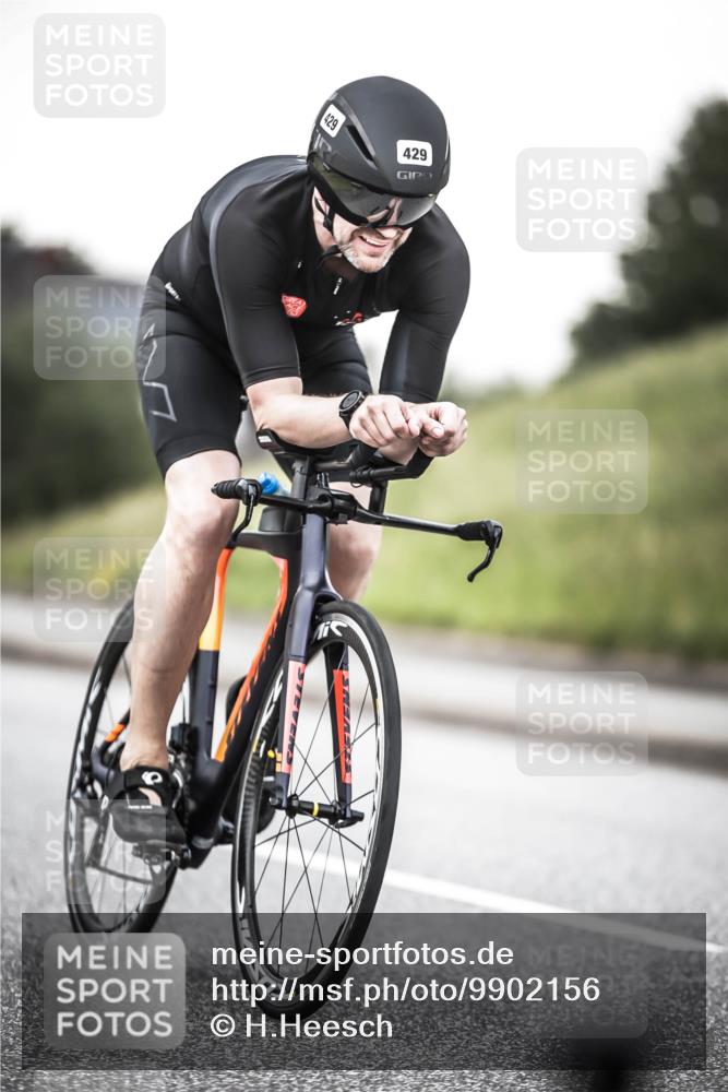 21.06.2026 - 29. Vierlanden-Triathlon H.Heesch http://msf.ph/oto/9902156 21.06.2026 10:13:08 Radfahren 36, 48, 70, 232, 275, 429 meine-sportfotos.de