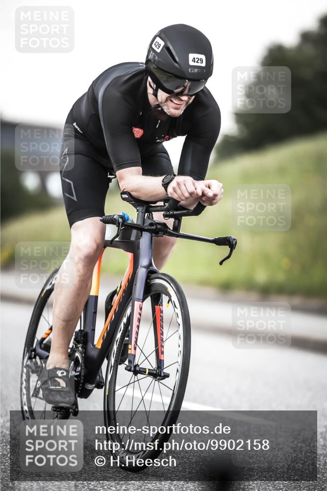 21.06.2026 - 29. Vierlanden-Triathlon H.Heesch http://msf.ph/oto/9902158 21.06.2026 10:13:08 Radfahren 36, 48, 70, 232, 275, 429 meine-sportfotos.de