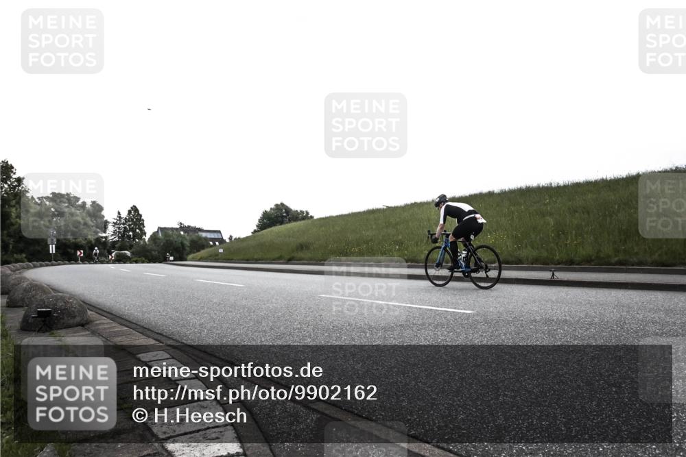 21.06.2026 - 29. Vierlanden-Triathlon H.Heesch http://msf.ph/oto/9902162 21.06.2026 09:36:06 Radfahren  meine-sportfotos.de