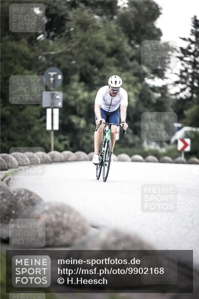 21.06.2026 - 29. Vierlanden-Triathlon H.Heesch http://msf.ph/oto/9902168 21.06.2026 09:46:26 Radfahren 58, 164 meine-sportfotos.de
