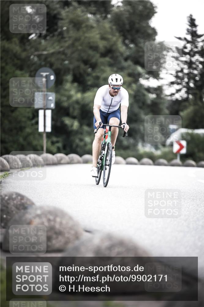 21.06.2026 - 29. Vierlanden-Triathlon H.Heesch http://msf.ph/oto/9902171 21.06.2026 09:46:26 Radfahren 58, 164 meine-sportfotos.de