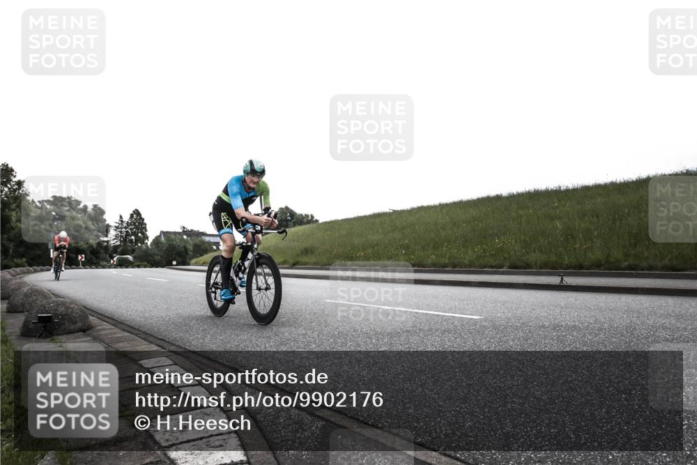 21.06.2026 - 29. Vierlanden-Triathlon H.Heesch http://msf.ph/oto/9902176 21.06.2026 09:36:18 Radfahren 130, 135, 180, 216 meine-sportfotos.de