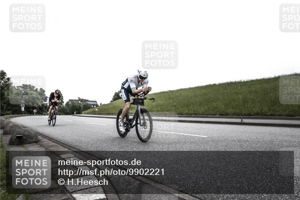 21.06.2026 - 29. Vierlanden-Triathlon H.Heesch http://msf.ph/oto/9902221 21.06.2026 09:37:48 Radfahren 5, 30, 69, 195 meine-sportfotos.de