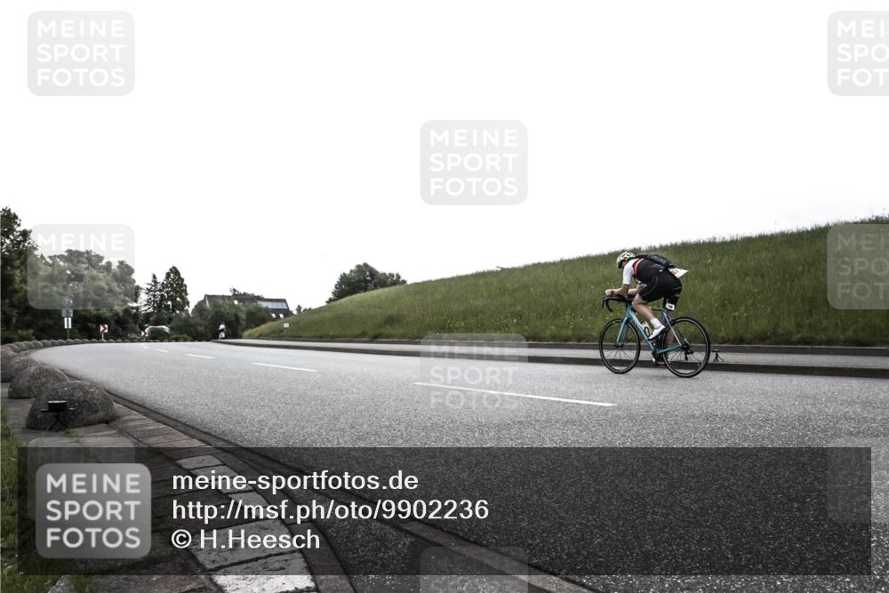 21.06.2026 - 29. Vierlanden-Triathlon H.Heesch http://msf.ph/oto/9902236 21.06.2026 09:38:42 Radfahren 256 meine-sportfotos.de