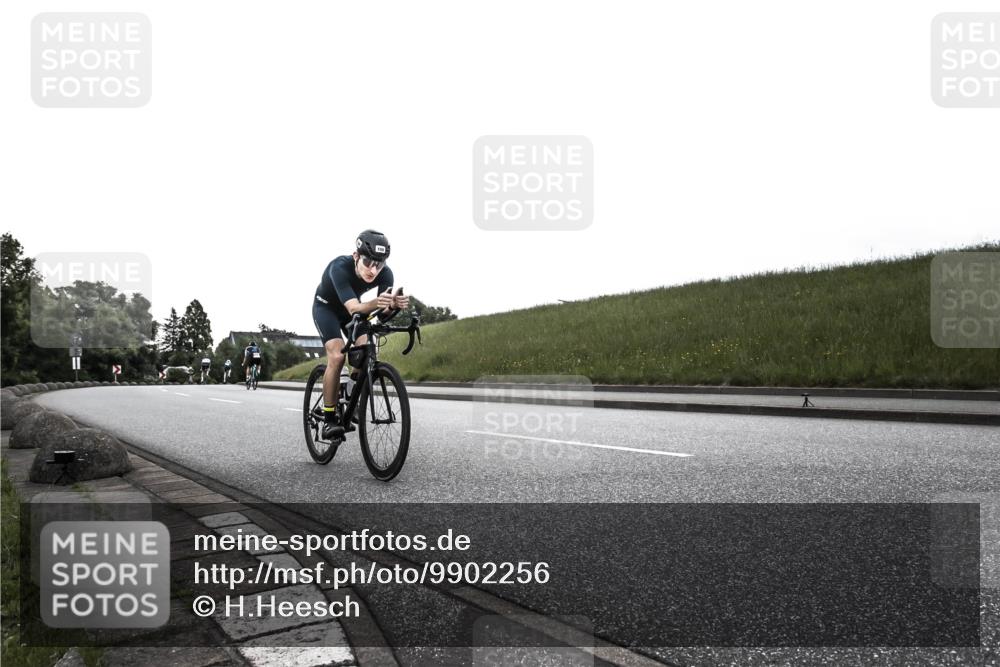 21.06.2026 - 29. Vierlanden-Triathlon H.Heesch http://msf.ph/oto/9902256 21.06.2026 09:39:30 Radfahren 22, 92, 100 meine-sportfotos.de