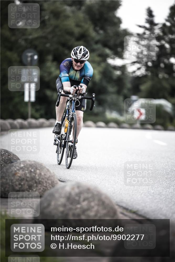 21.06.2026 - 29. Vierlanden-Triathlon H.Heesch http://msf.ph/oto/9902277 21.06.2026 09:49:34 Radfahren 145, 213 meine-sportfotos.de