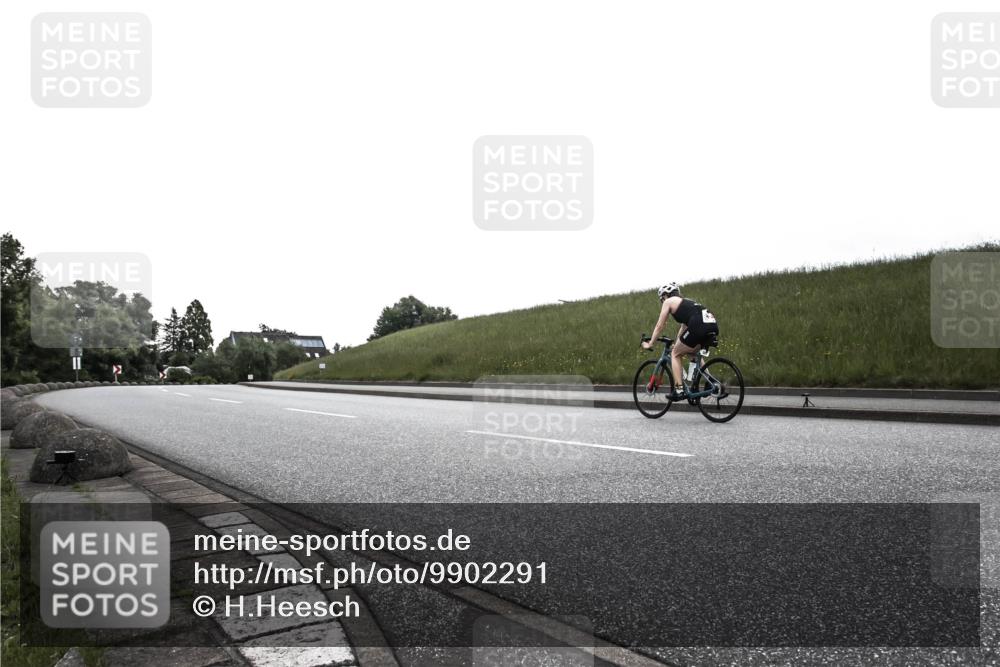 21.06.2026 - 29. Vierlanden-Triathlon H.Heesch http://msf.ph/oto/9902291 21.06.2026 09:40:16 Radfahren 3, 93 meine-sportfotos.de