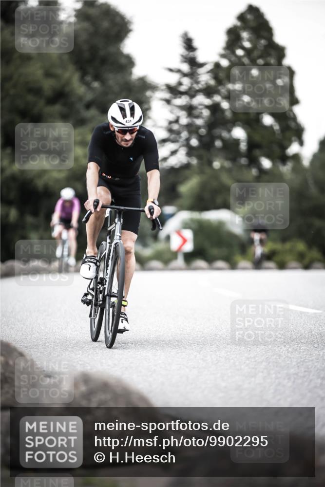21.06.2026 - 29. Vierlanden-Triathlon H.Heesch http://msf.ph/oto/9902295 21.06.2026 10:13:20 Radfahren 9, 26, 60, 90, 126, 276, 395, 431 meine-sportfotos.de