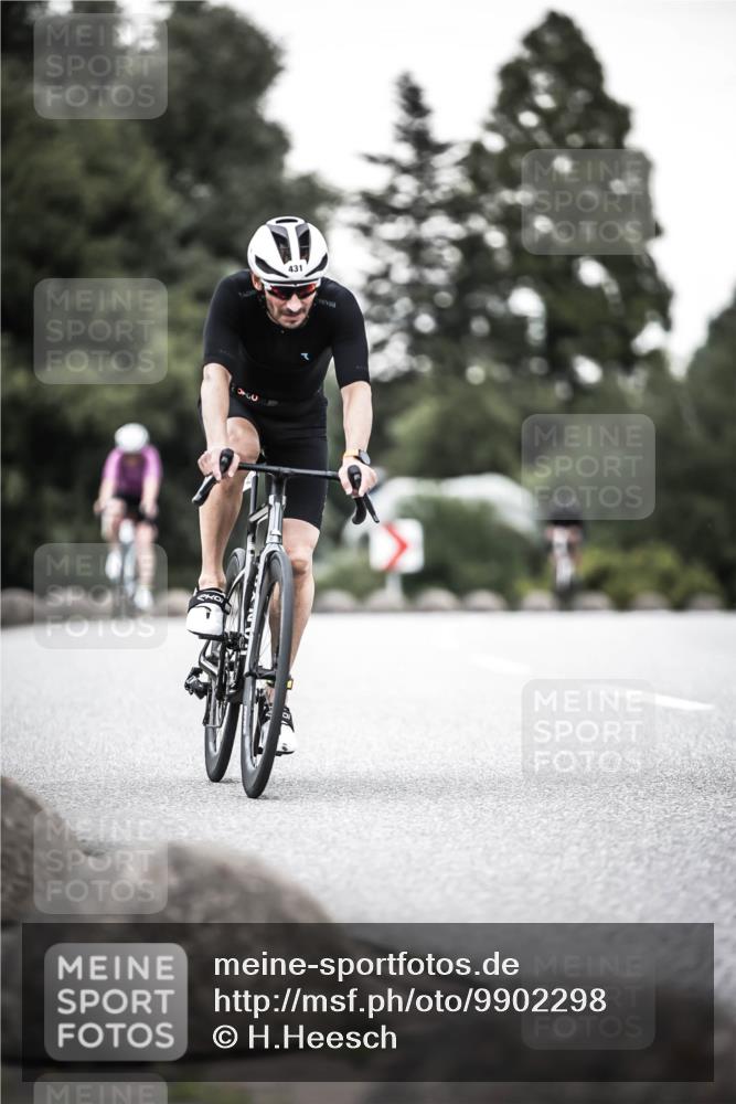 21.06.2026 - 29. Vierlanden-Triathlon H.Heesch http://msf.ph/oto/9902298 21.06.2026 10:13:20 Radfahren 9, 26, 60, 90, 126, 276, 395, 431 meine-sportfotos.de