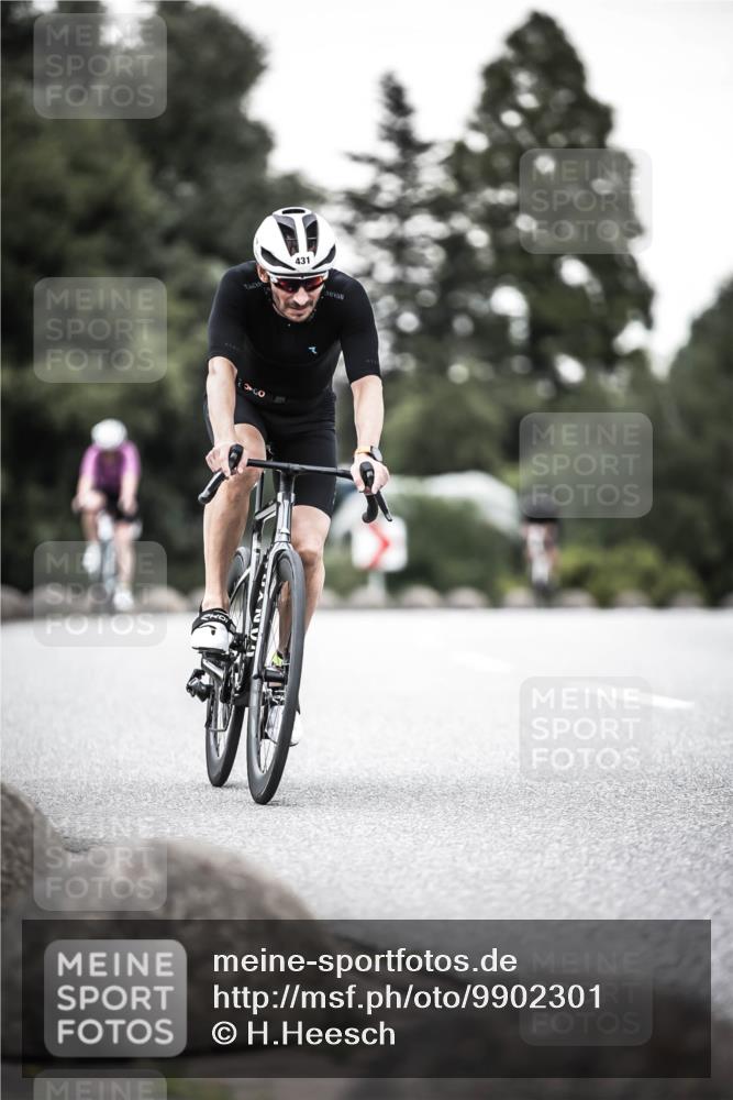 21.06.2026 - 29. Vierlanden-Triathlon H.Heesch http://msf.ph/oto/9902301 21.06.2026 10:13:20 Radfahren 9, 26, 60, 90, 126, 276, 395, 431 meine-sportfotos.de
