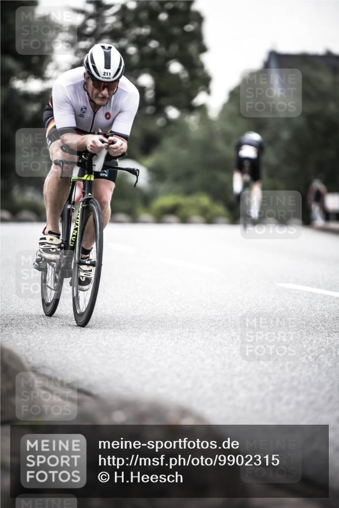 21.06.2026 - 29. Vierlanden-Triathlon H.Heesch http://msf.ph/oto/9902315 21.06.2026 09:52:07 Radfahren 76, 84, 132, 169, 211, 274, 300 meine-sportfotos.de