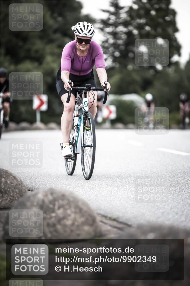 21.06.2026 - 29. Vierlanden-Triathlon H.Heesch http://msf.ph/oto/9902349 21.06.2026 10:13:25 Radfahren 9, 26, 75, 90, 236, 276 meine-sportfotos.de