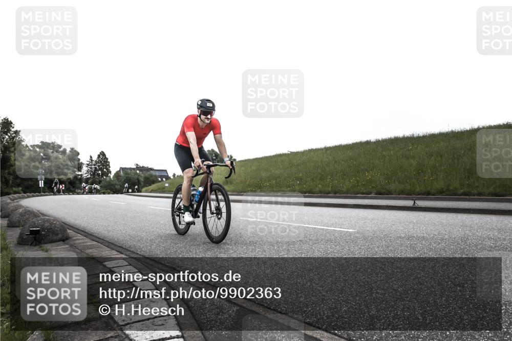 21.06.2026 - 29. Vierlanden-Triathlon H.Heesch http://msf.ph/oto/9902363 21.06.2026 09:42:42 Radfahren 71, 121, 231 meine-sportfotos.de