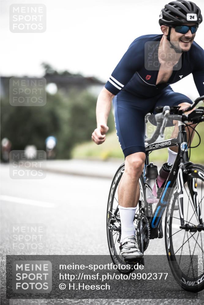 21.06.2026 - 29. Vierlanden-Triathlon H.Heesch http://msf.ph/oto/9902377 21.06.2026 09:53:13 Radfahren 24, 43, 280, 301 meine-sportfotos.de