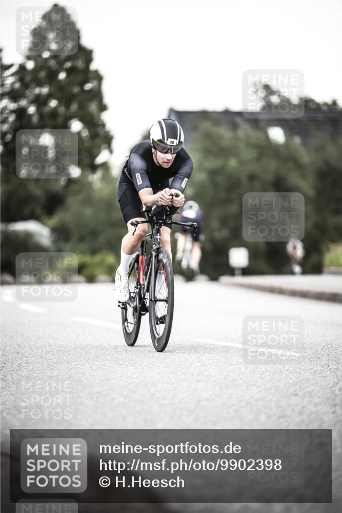 21.06.2026 - 29. Vierlanden-Triathlon H.Heesch http://msf.ph/oto/9902398 21.06.2026 10:13:28 Radfahren 9, 26, 75, 90, 236, 276 meine-sportfotos.de