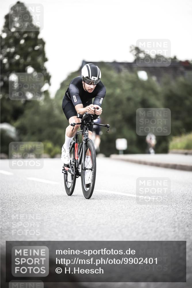 21.06.2026 - 29. Vierlanden-Triathlon H.Heesch http://msf.ph/oto/9902401 21.06.2026 10:13:28 Radfahren 9, 26, 75, 90, 236, 276 meine-sportfotos.de