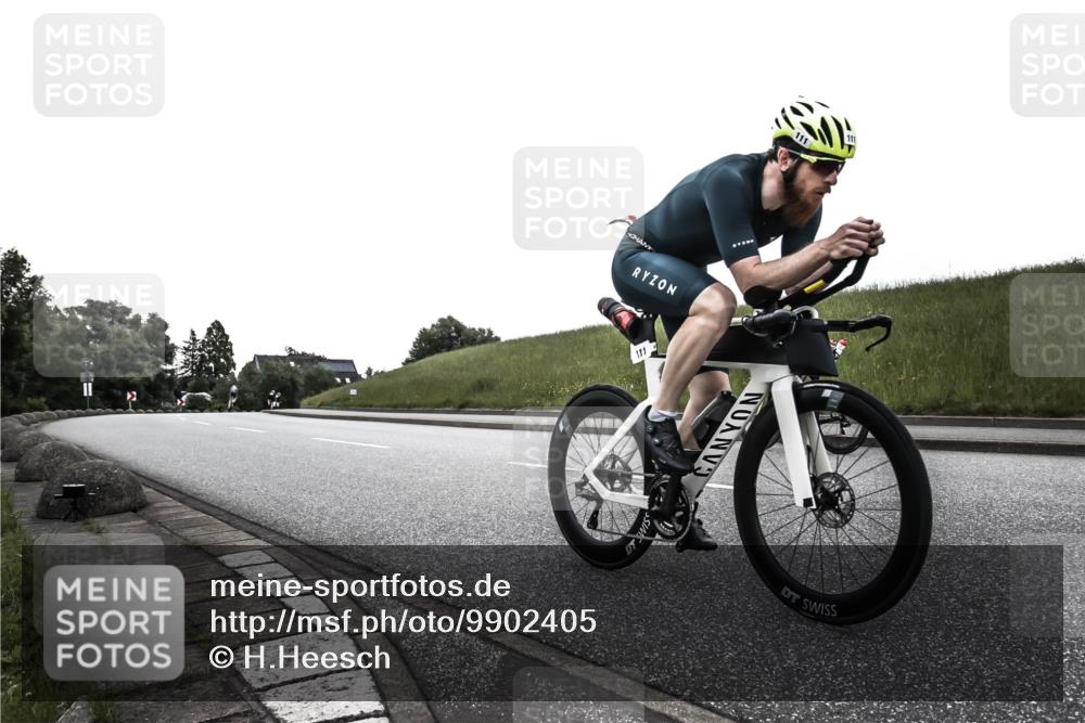 21.06.2026 - 29. Vierlanden-Triathlon H.Heesch http://msf.ph/oto/9902405 21.06.2026 09:43:58 Radfahren 111, 178, 216 meine-sportfotos.de