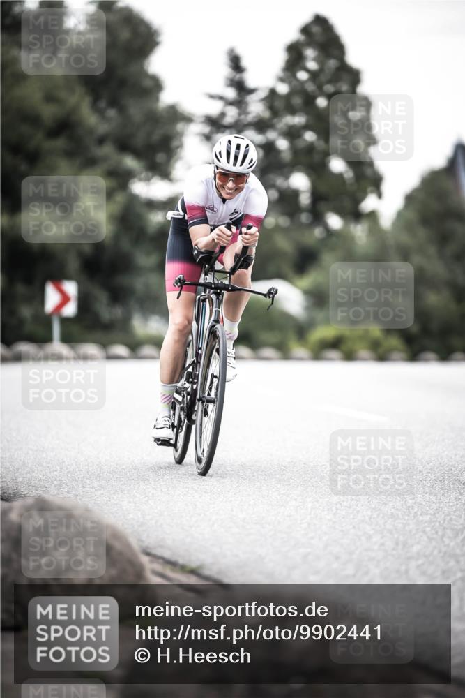 21.06.2026 - 29. Vierlanden-Triathlon H.Heesch http://msf.ph/oto/9902441 21.06.2026 09:54:33 Radfahren 4, 99, 141, 186, 226 meine-sportfotos.de