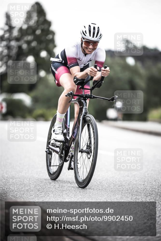 21.06.2026 - 29. Vierlanden-Triathlon H.Heesch http://msf.ph/oto/9902450 21.06.2026 09:54:33 Radfahren 4, 99, 141, 186, 226 meine-sportfotos.de