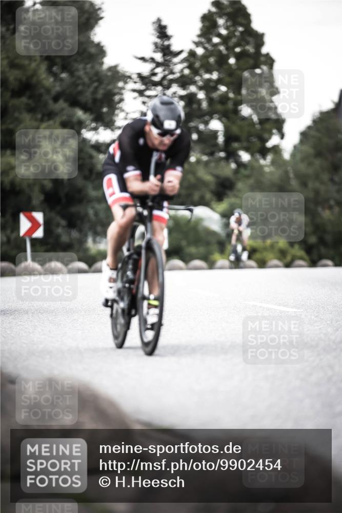 21.06.2026 - 29. Vierlanden-Triathlon H.Heesch http://msf.ph/oto/9902454 21.06.2026 10:13:31 Radfahren 26, 44, 75, 90, 236 meine-sportfotos.de