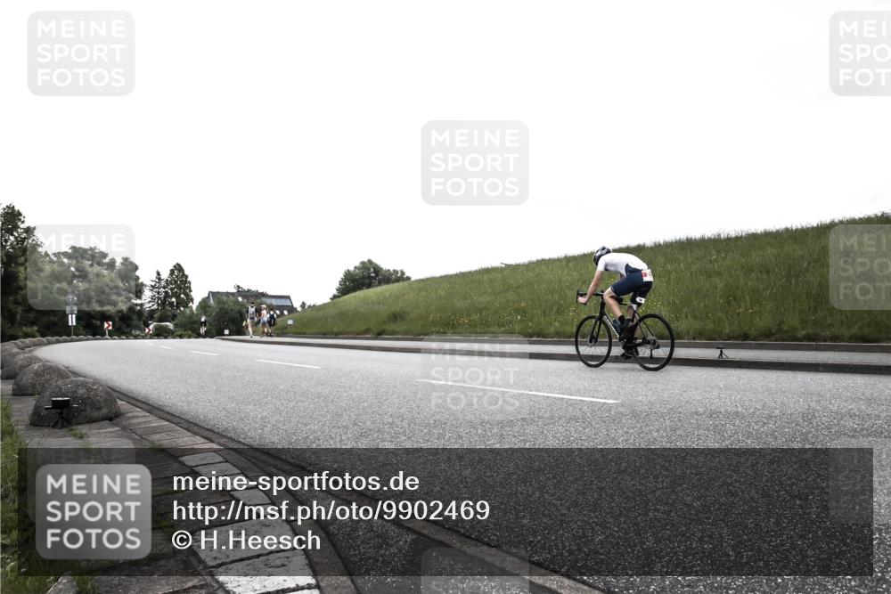 21.06.2026 - 29. Vierlanden-Triathlon H.Heesch http://msf.ph/oto/9902469 21.06.2026 09:45:42 Radfahren 176, 226 meine-sportfotos.de