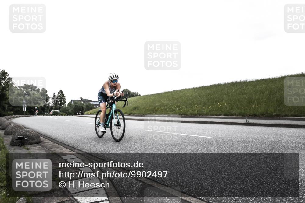 21.06.2026 - 29. Vierlanden-Triathlon H.Heesch http://msf.ph/oto/9902497 21.06.2026 09:46:54 Radfahren 140, 240, 241 meine-sportfotos.de