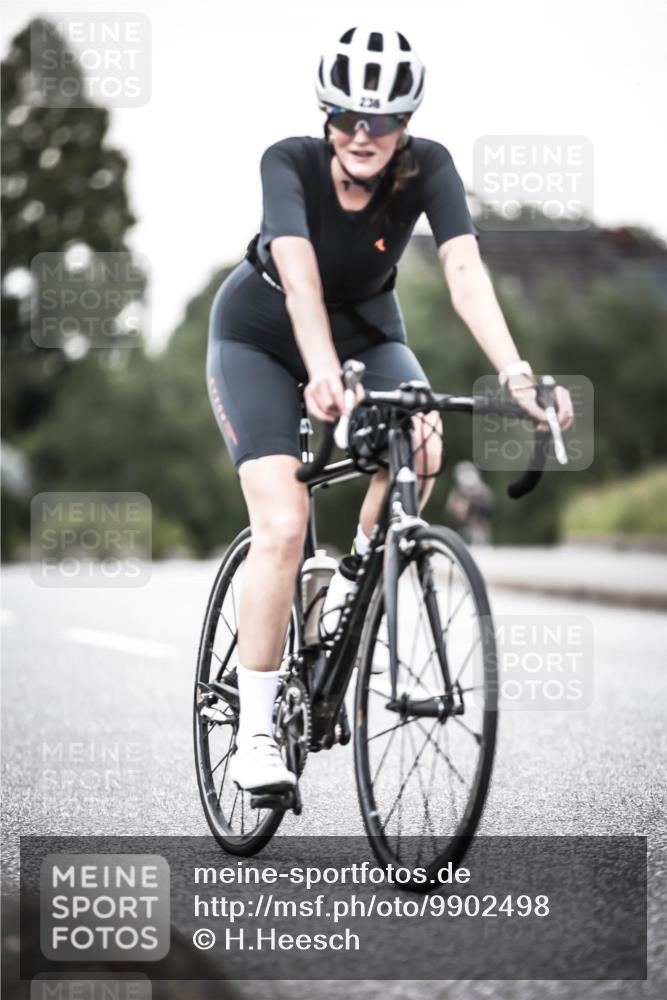21.06.2026 - 29. Vierlanden-Triathlon H.Heesch http://msf.ph/oto/9902498 21.06.2026 10:13:33 Radfahren 44, 75, 236 meine-sportfotos.de