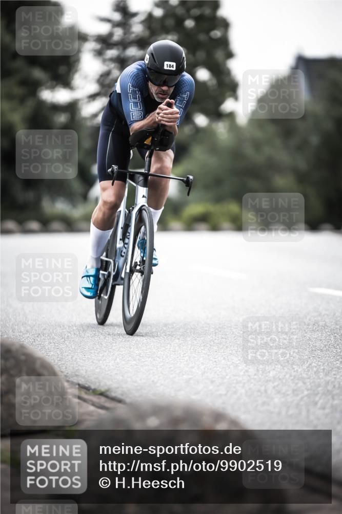 21.06.2026 - 29. Vierlanden-Triathlon H.Heesch http://msf.ph/oto/9902519 21.06.2026 09:55:37 Radfahren 142, 177, 184, 235, 252 meine-sportfotos.de