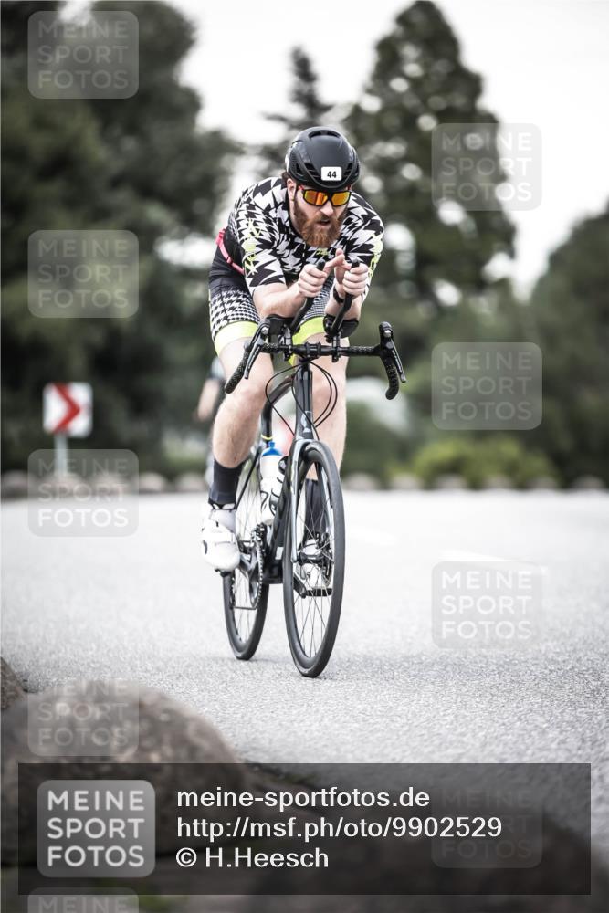 21.06.2026 - 29. Vierlanden-Triathlon H.Heesch http://msf.ph/oto/9902529 21.06.2026 10:13:38 Radfahren 44, 289 meine-sportfotos.de