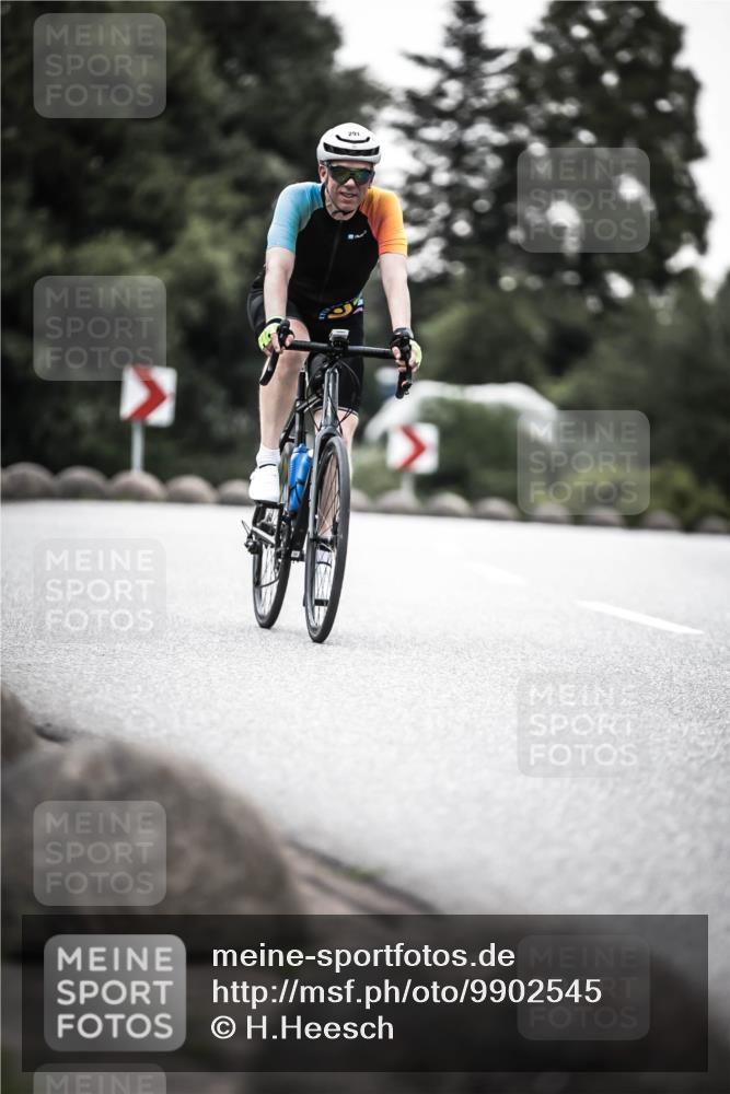 21.06.2026 - 29. Vierlanden-Triathlon H.Heesch http://msf.ph/oto/9902545 21.06.2026 09:56:33 Radfahren 103, 259, 291 meine-sportfotos.de