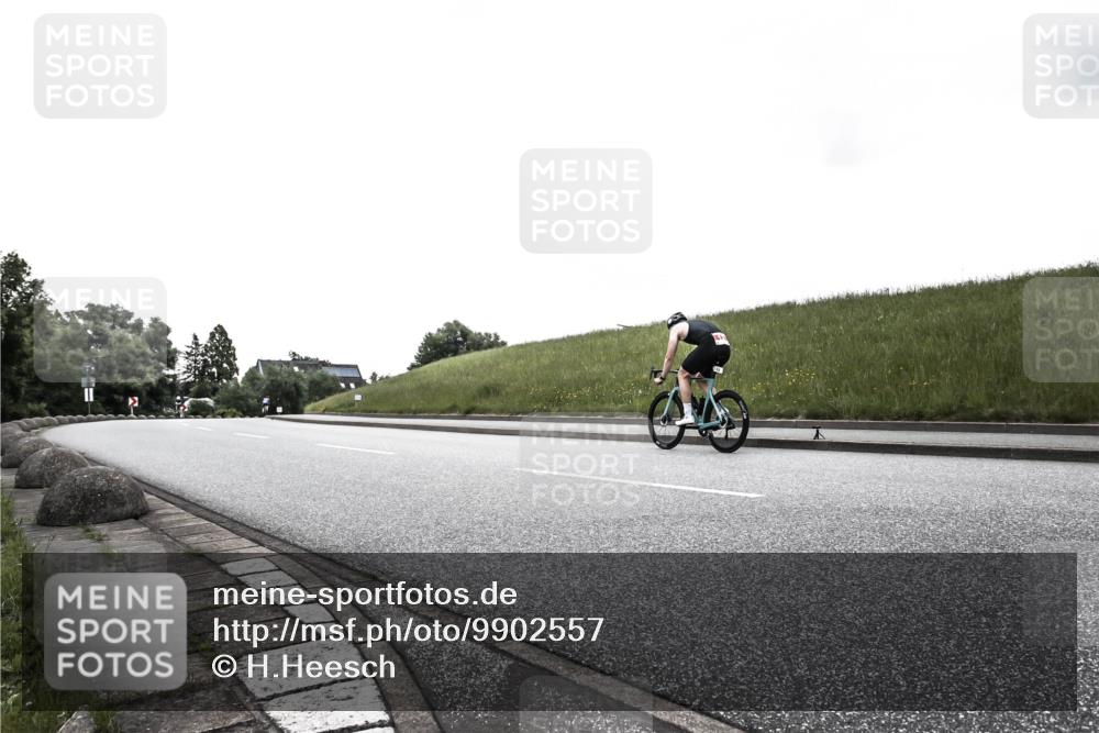 21.06.2026 - 29. Vierlanden-Triathlon H.Heesch http://msf.ph/oto/9902557 21.06.2026 09:48:24 Radfahren 253, 278 meine-sportfotos.de