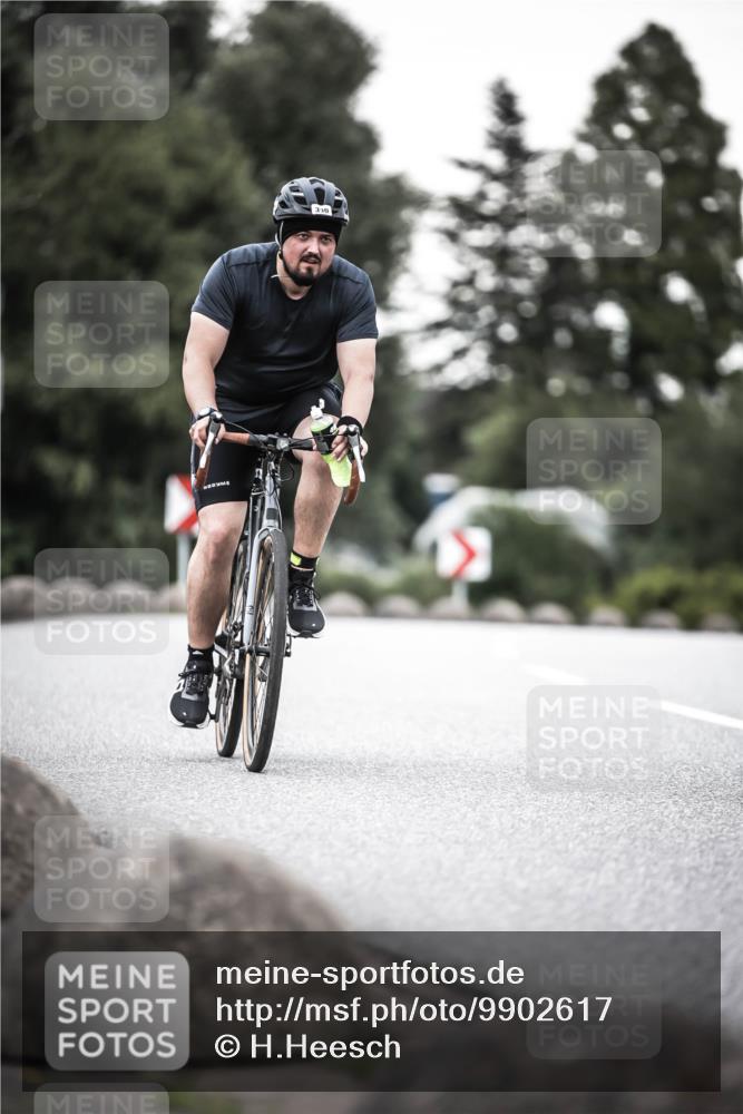 21.06.2026 - 29. Vierlanden-Triathlon H.Heesch http://msf.ph/oto/9902617 21.06.2026 10:13:57 Radfahren 190, 330 meine-sportfotos.de