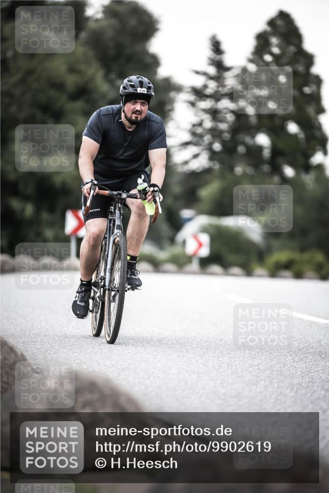 21.06.2026 - 29. Vierlanden-Triathlon H.Heesch http://msf.ph/oto/9902619 21.06.2026 10:13:57 Radfahren 190, 330 meine-sportfotos.de