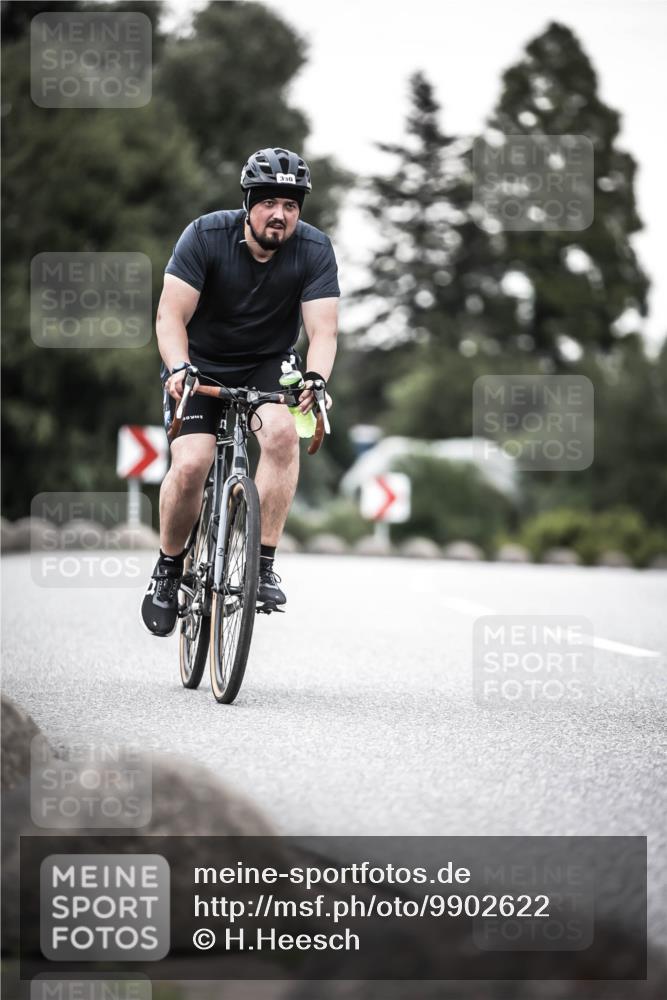 21.06.2026 - 29. Vierlanden-Triathlon H.Heesch http://msf.ph/oto/9902622 21.06.2026 10:13:57 Radfahren 190, 330 meine-sportfotos.de